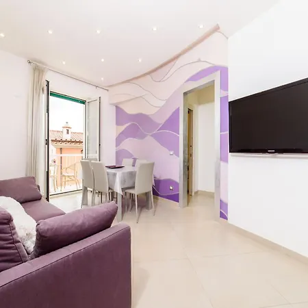 דירה Apartment, 700m To Sandy *