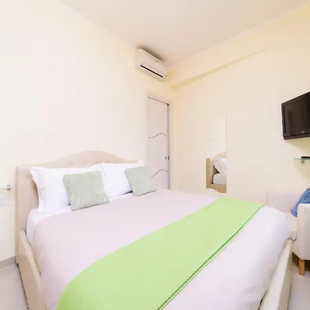 Apartment, 700m To Sandy סורנטו